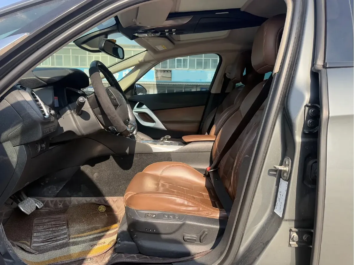 2013 DS 5 1.6T 200HP L4 6AT,autocango,china used car exporter,china ev exporter,chinese used car exporter,chinese used ev exporter