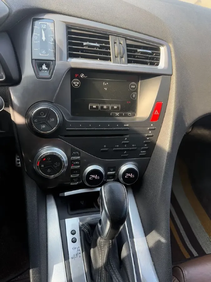 2013 DS 5 1.6T 200HP L4 6AT,autocango,china used car exporter,china ev exporter,chinese used car exporter,chinese used ev exporter