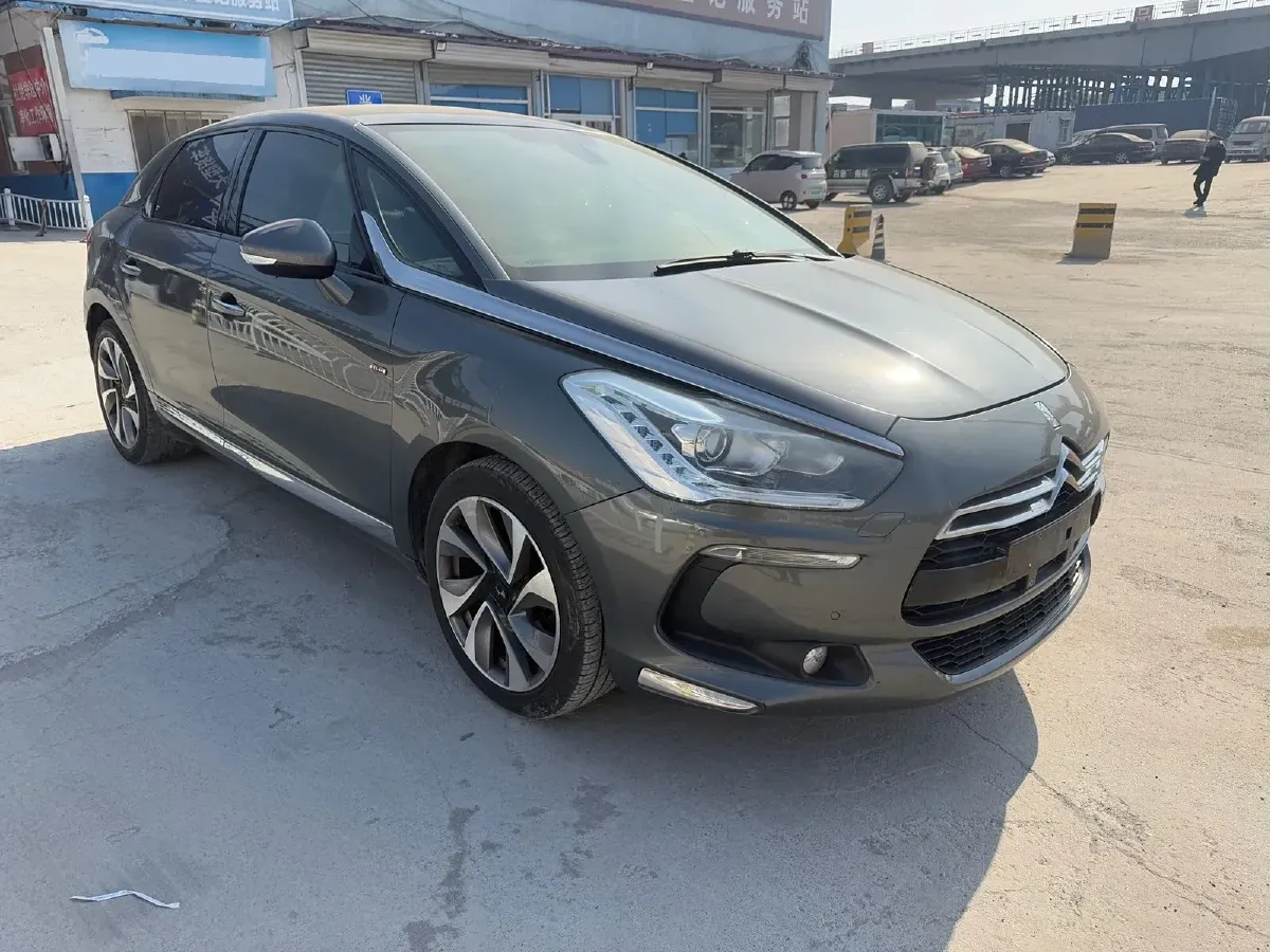 2013 DS 5 1.6T 200HP L4 6AT,autocango,china used car exporter,china ev exporter,chinese used car exporter,chinese used ev exporter