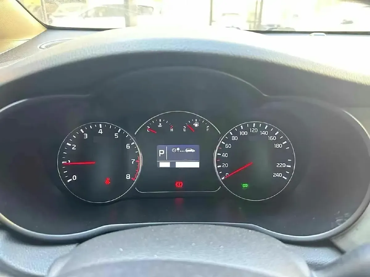 2013 Kia Carens 2.0L 152HP L4 6AT,autocango,china used car exporter,china ev exporter,chinese used car exporter,chinese used ev exporter