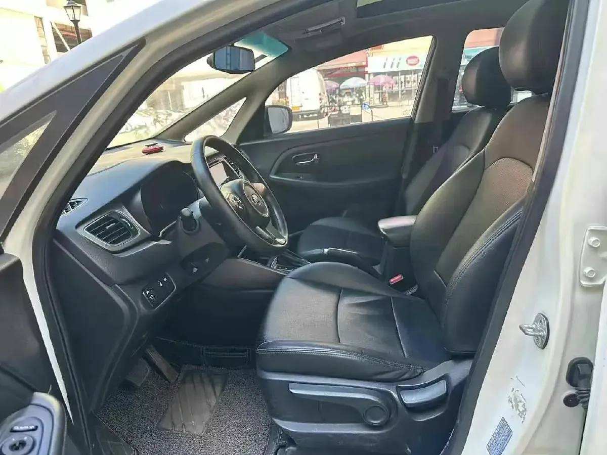 2013 Kia Carens 2.0L 152HP L4 6AT,autocango,china used car exporter,china ev exporter,chinese used car exporter,chinese used ev exporter