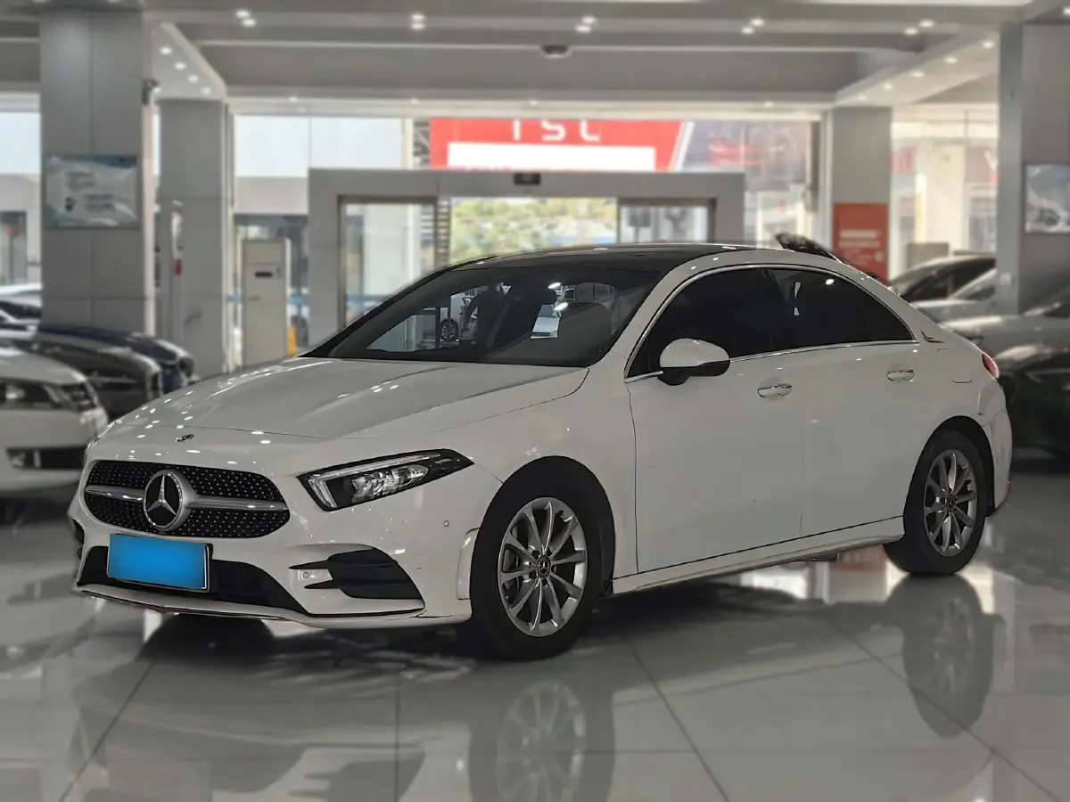 2021 Mercedes-Benz A Class 1.3T 163HP L4 7DCT