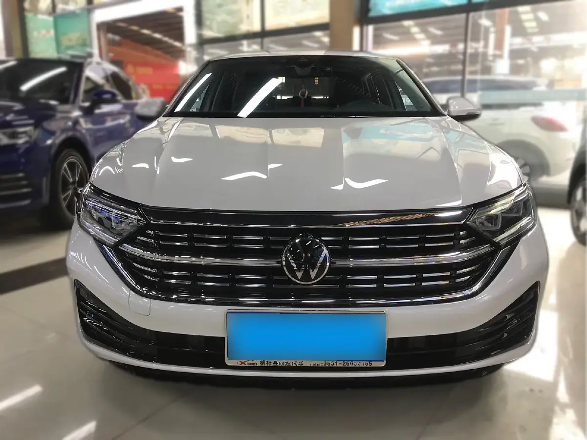 2023 Volkswagen Sagitar 1.5T 160HP L4 7DCT