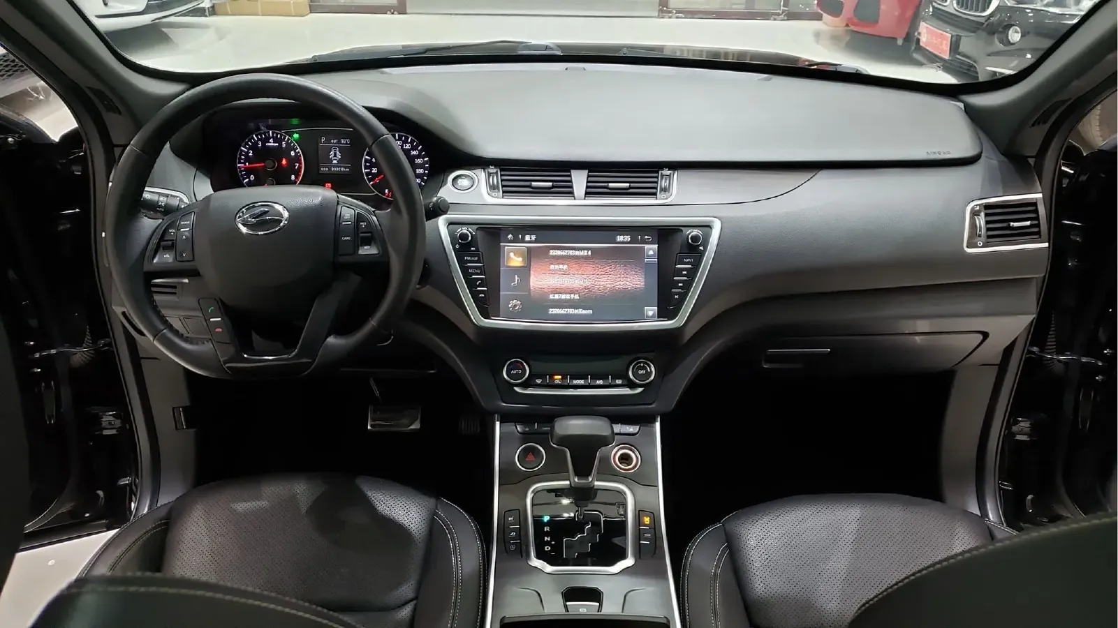 2018 Landwind X7 1.5T 163HP L4 8AT,autocango,china used car exporter,china ev exporter,chinese used car exporter,chinese used ev exporter