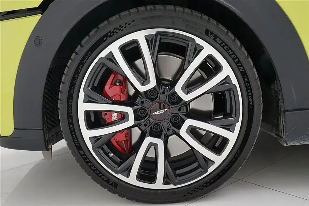 2023 MINI JCW 2.0T 231HP L4 8AT,autocango,china used car exporter,china ev exporter,chinese used car exporter,chinese used ev exporter