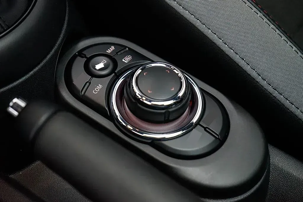 2023 MINI JCW 2.0T 231HP L4 8AT,autocango,china used car exporter,china ev exporter,chinese used car exporter,chinese used ev exporter