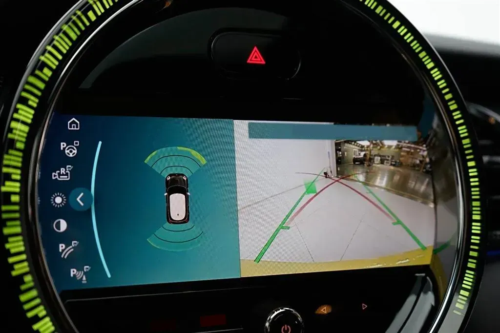 2023 MINI JCW 2.0T 231HP L4 8AT,autocango,china used car exporter,china ev exporter,chinese used car exporter,chinese used ev exporter