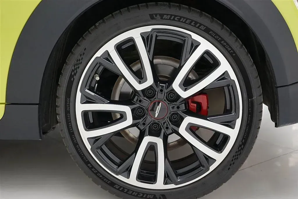 2023 MINI JCW 2.0T 231HP L4 8AT,autocango,china used car exporter,china ev exporter,chinese used car exporter,chinese used ev exporter