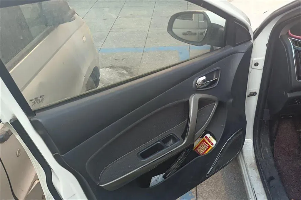 2015 HaiMa S5 1.6L 122HP L4 5MT,autocango,china used car exporter,china ev exporter,chinese used car exporter,chinese used ev exporter