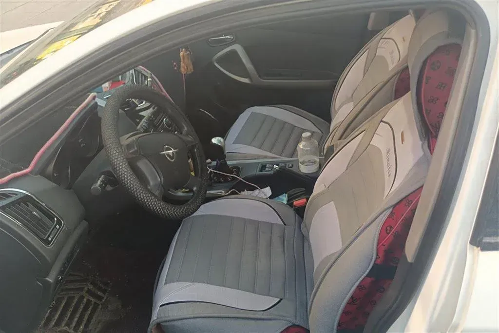 2015 HaiMa S5 1.6L 122HP L4 5MT,autocango,china used car exporter,china ev exporter,chinese used car exporter,chinese used ev exporter