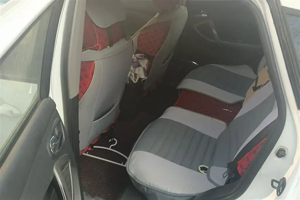 2015 HaiMa S5 1.6L 122HP L4 5MT,autocango,china used car exporter,china ev exporter,chinese used car exporter,chinese used ev exporter