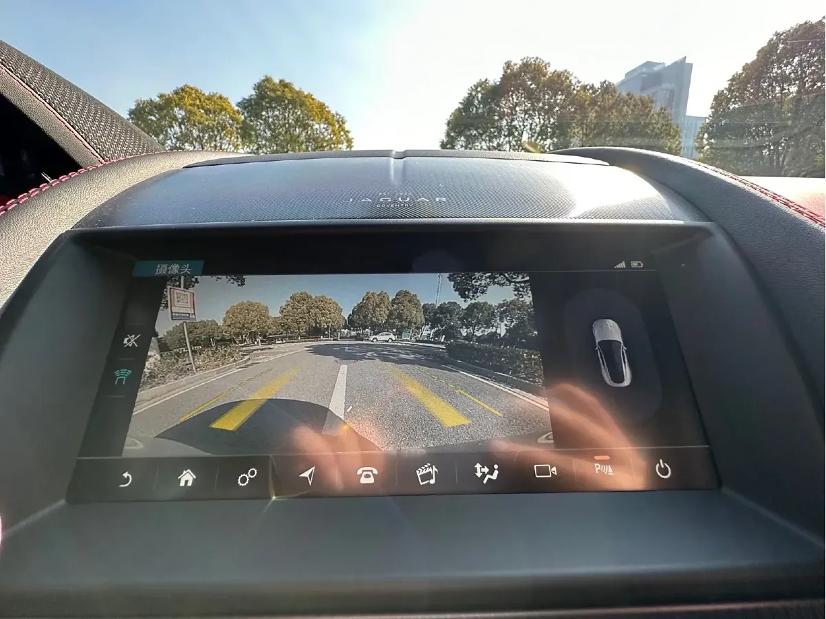 2022 Jaguar F-TYPE 2.0T 300HP L4 8AT,autocango,china used car exporter,china ev exporter,chinese used car exporter,chinese used ev exporter