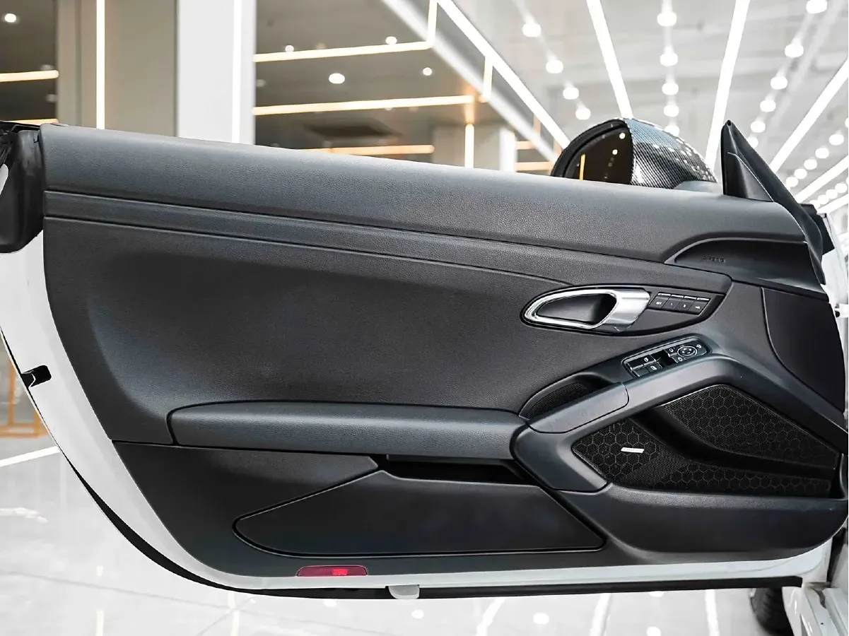 2013 Porsche Cayman 2.7L 275HP H6 7DCT,autocango,china used car exporter,china ev exporter,chinese used car exporter,chinese used ev exporter