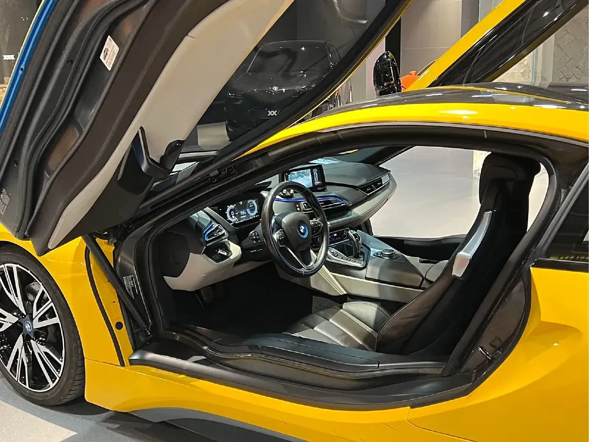 2014 BMW i8 1.5T 231HP L3 6AT PHEV 7.1KWH,autocango,china used car exporter,china ev exporter,chinese used car exporter,chinese used ev exporter