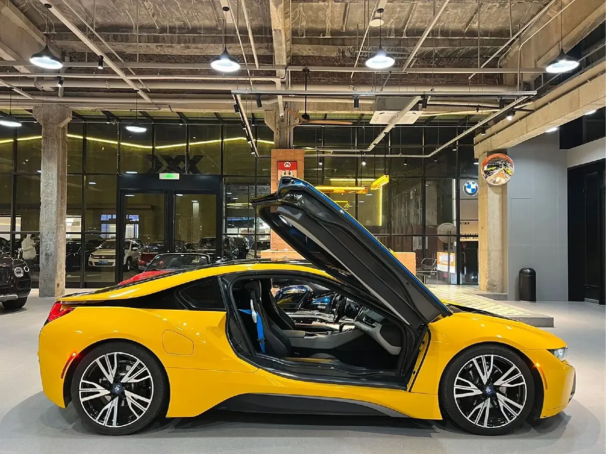 2014 BMW i8 1.5T 231HP L3 6AT PHEV 7.1KWH,autocango,china used car exporter,china ev exporter,chinese used car exporter,chinese used ev exporter