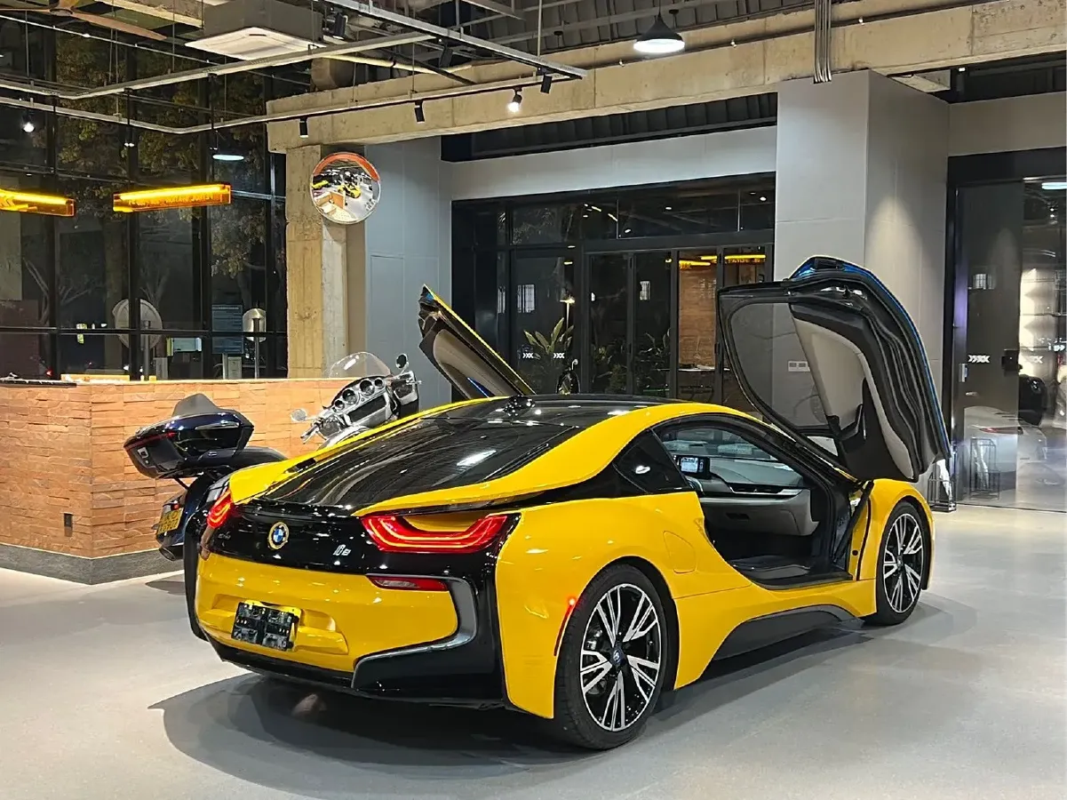 2014 BMW i8 1.5T 231HP L3 6AT PHEV 7.1KWH,autocango,china used car exporter,china ev exporter,chinese used car exporter,chinese used ev exporter