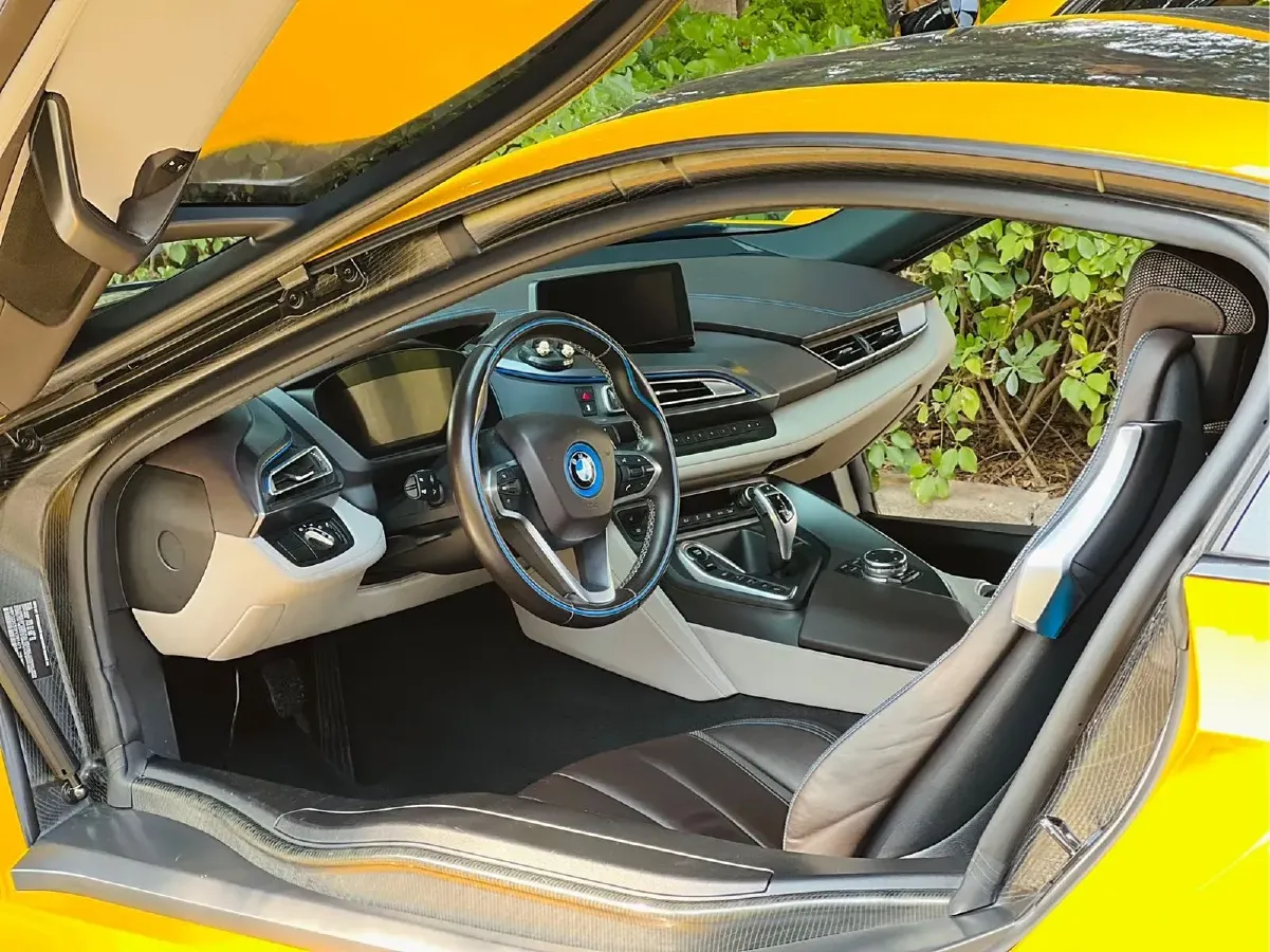 2014 BMW i8 1.5T 231HP L3 6AT PHEV 7.1KWH,autocango,china used car exporter,china ev exporter,chinese used car exporter,chinese used ev exporter