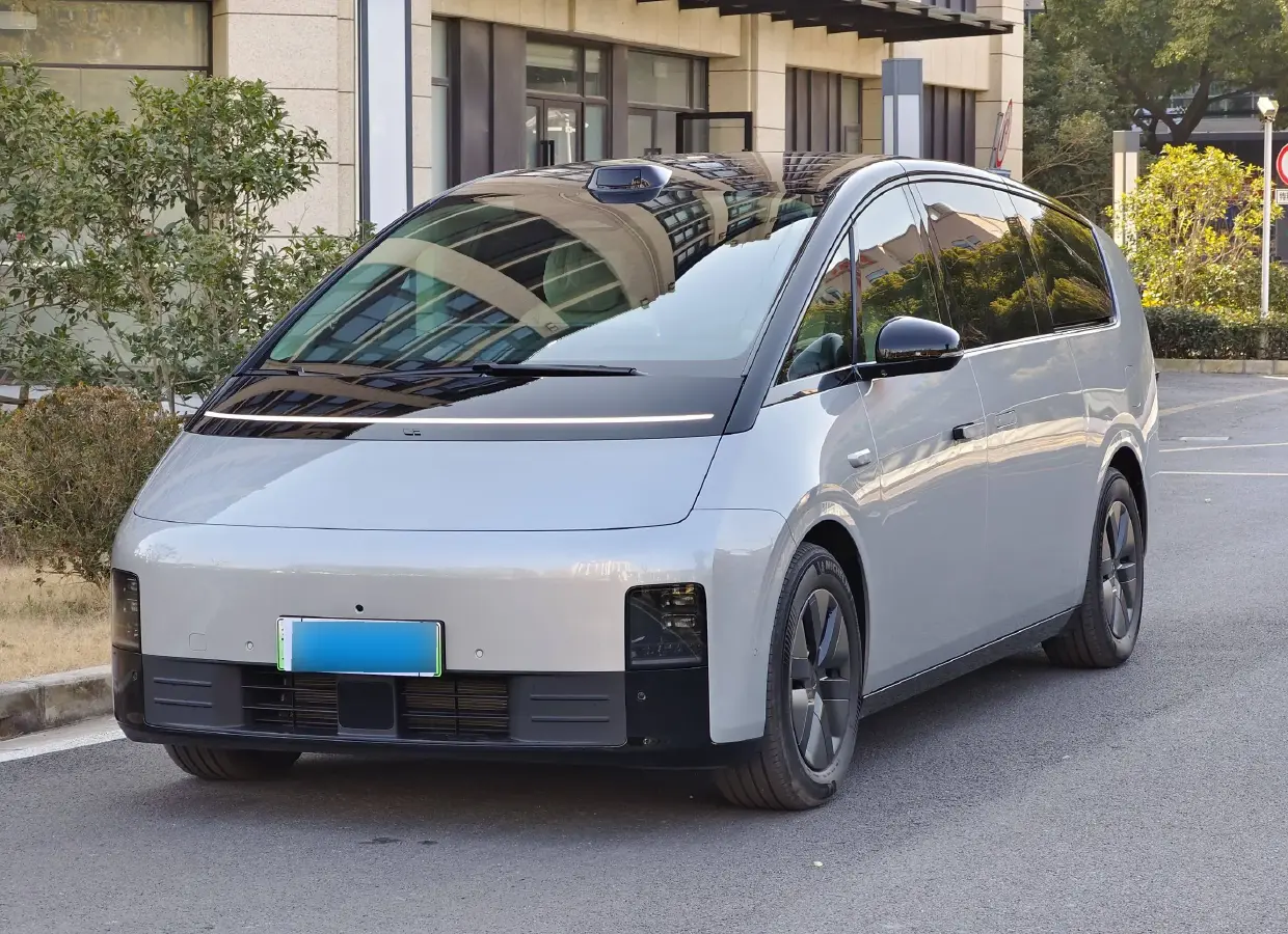 2024 Li MEGA BEV 102.7KWH