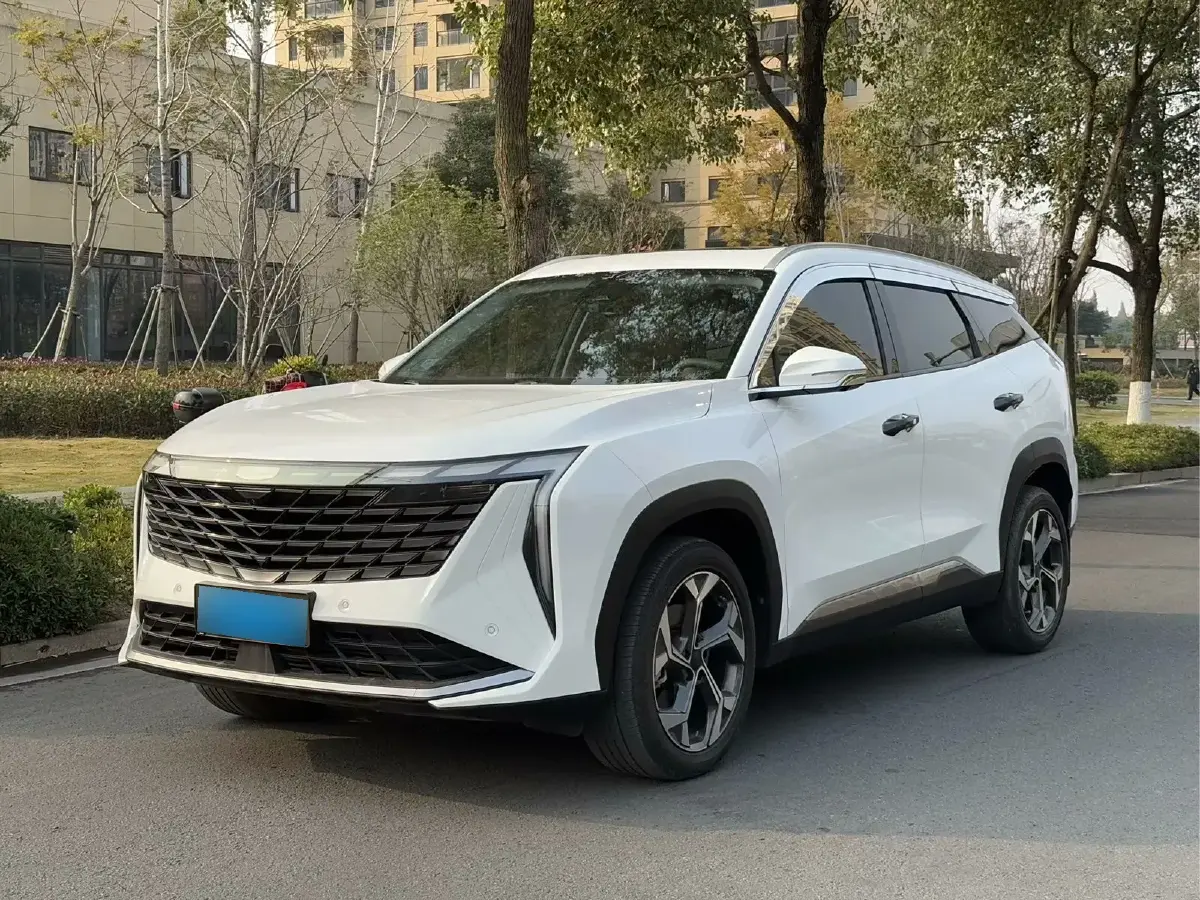 2023 Geely StarRay 1.5T 181HP L4 7DCT