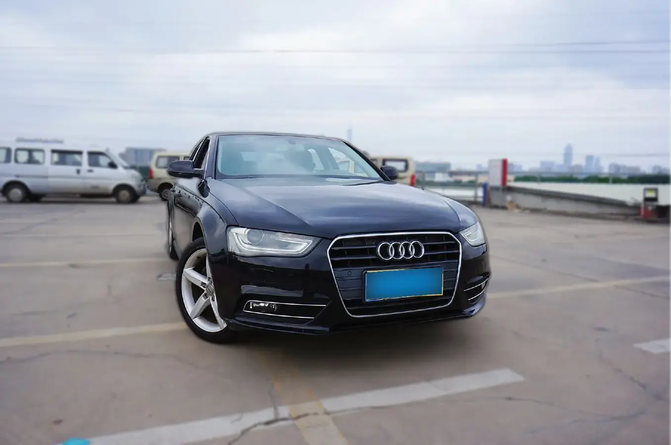 2013 Audi A4L 2.0T 180HP L4 CVT