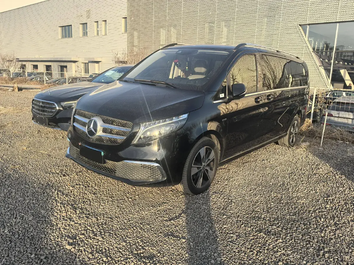 2022 Mercedes-Benz V Class 2.0T 211HP L4 9AT