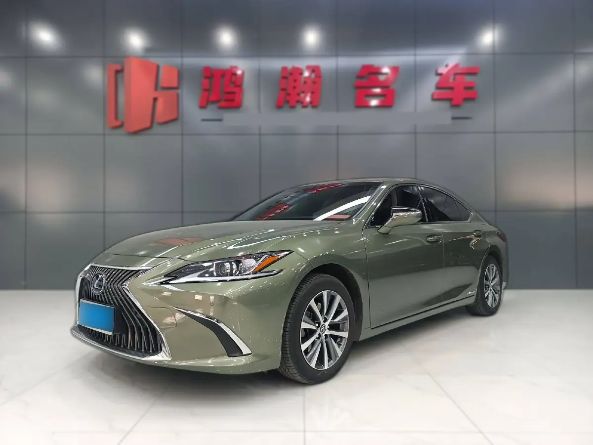 2020 Lexus ES 2.5L 178HP L4 E-CVT Hybrid