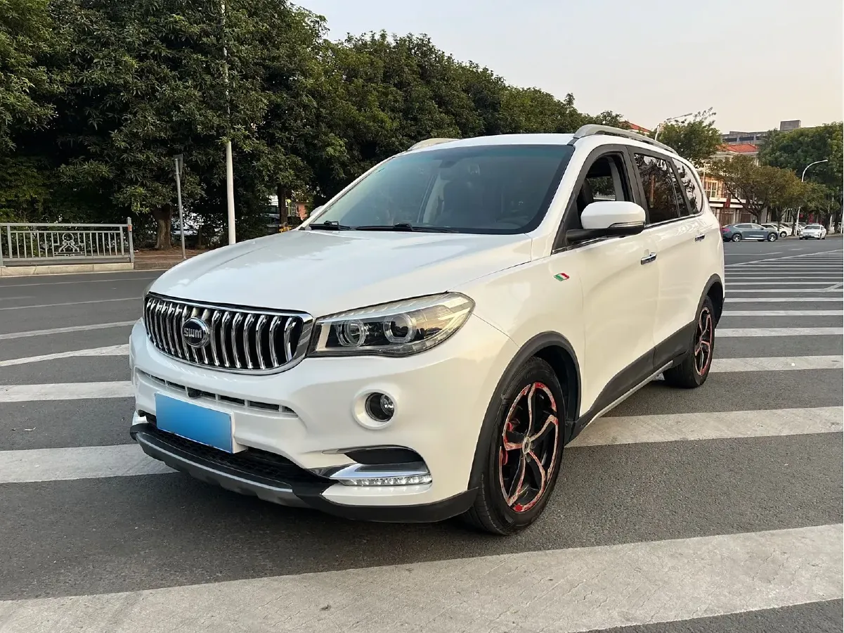 2016 SWM X7 1.5T 156HP L4 5MT,autocango,china used car exporter,china ev exporter,chinese used car exporter,chinese used ev exporter