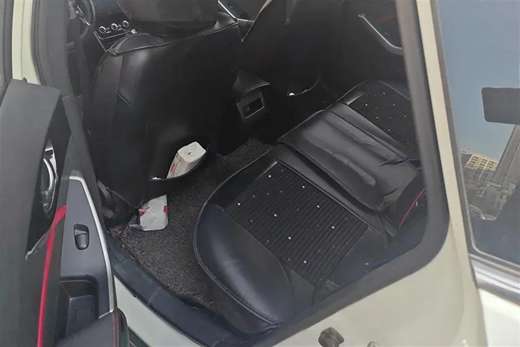 2019 Venucia D60 1.6L 126HP L4 5MT,autocango,china used car exporter,china ev exporter,chinese used car exporter,chinese used ev exporter