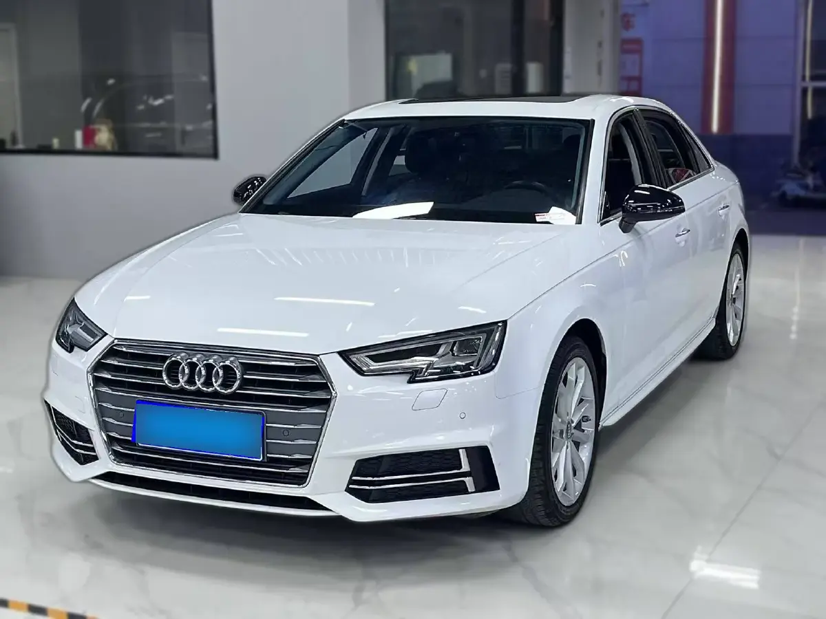 2018 Audi A4L 2.0T 190HP L4 7DCT