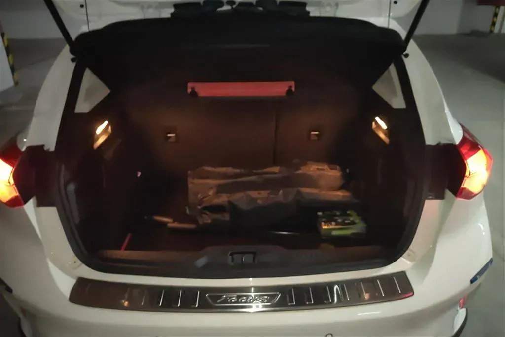 2020 Ford Focus Active 1.5T 174HP L3 8AT,autocango,china used car exporter,china ev exporter,chinese used car exporter,chinese used ev exporter