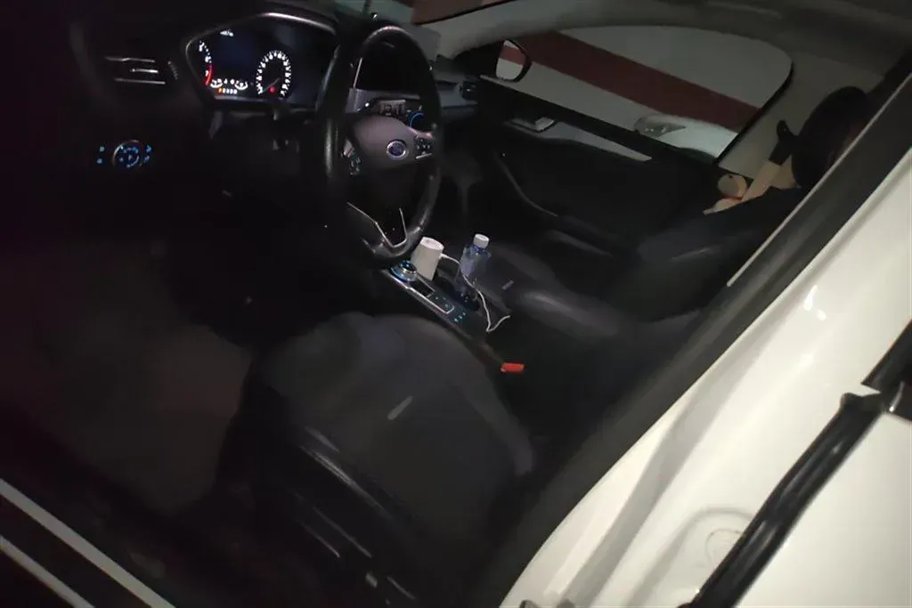 2020 Ford Focus Active 1.5T 174HP L3 8AT,autocango,china used car exporter,china ev exporter,chinese used car exporter,chinese used ev exporter