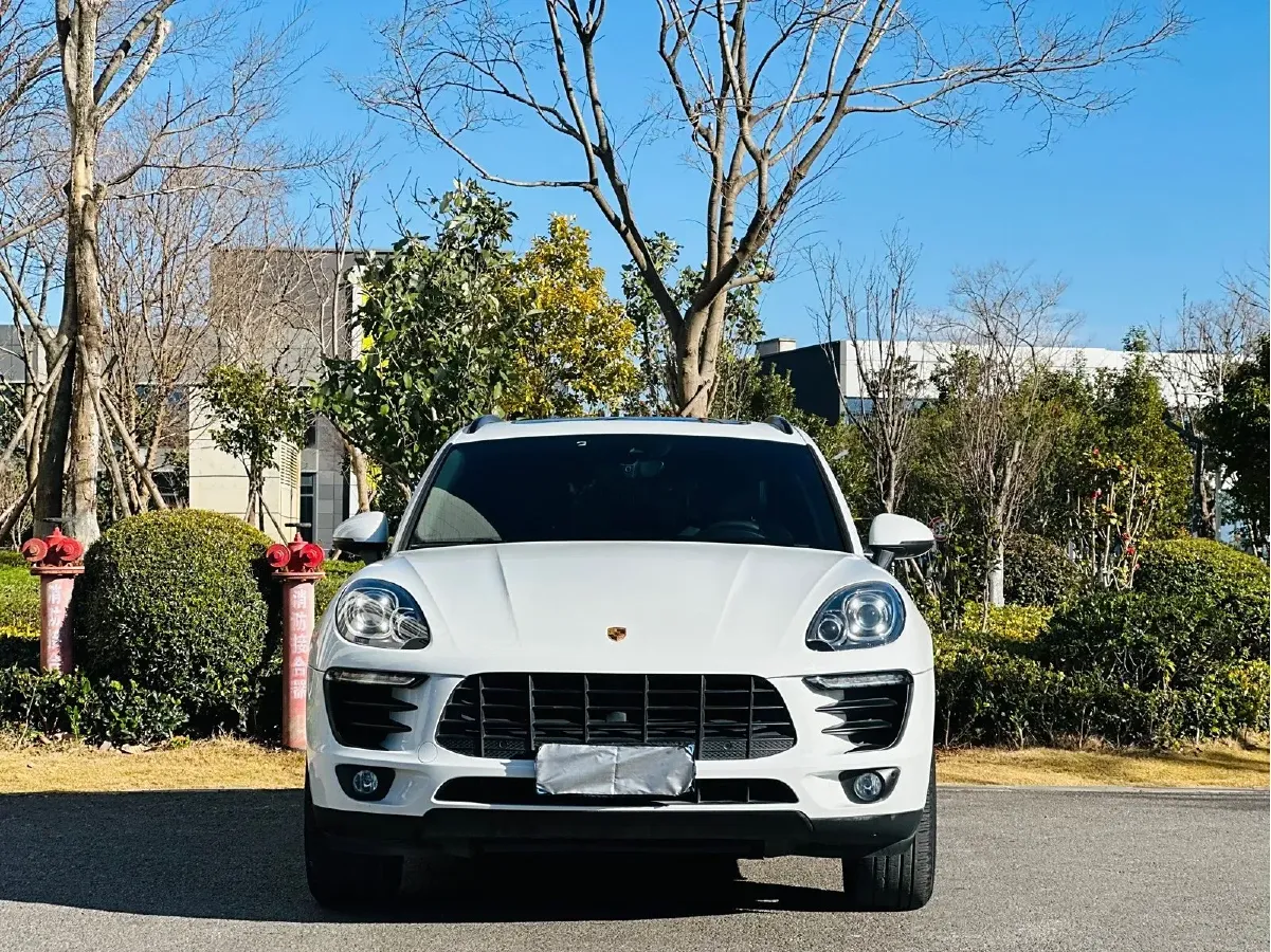2017 Porsche Macan 2.0T 252HP L4 7DCT,autocango,china used car exporter,china ev exporter,chinese used car exporter,chinese used ev exporter