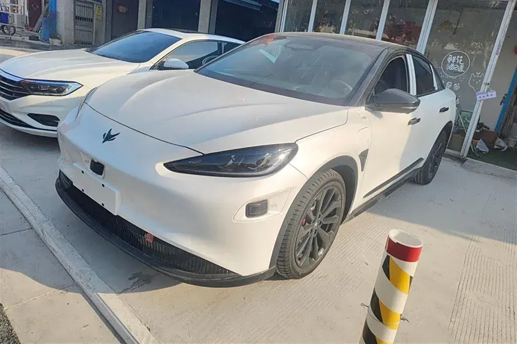 2023 ARCFOX αS BEV 74.5KWH