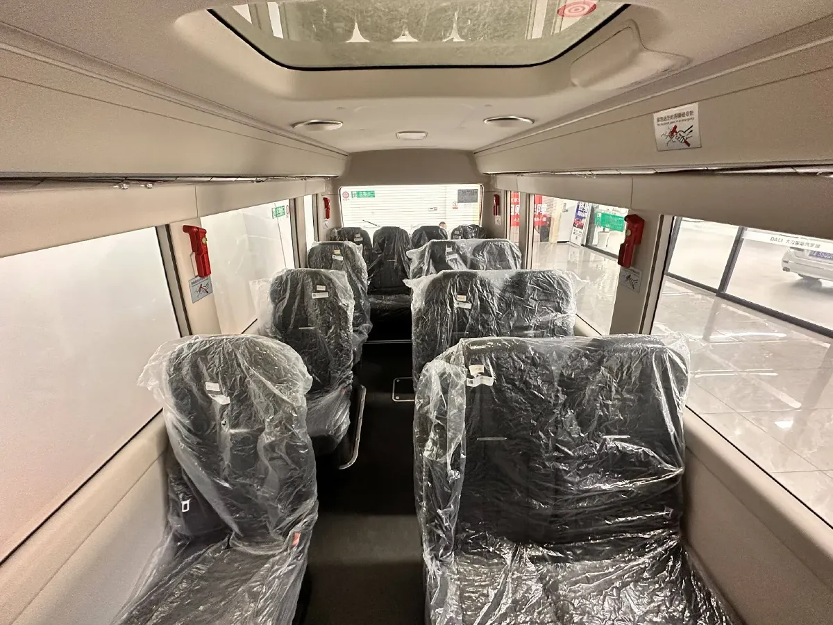 2024 HongQi GuoYue 8AT,autocango,china used car exporter,china ev exporter,chinese used car exporter,chinese used ev exporter