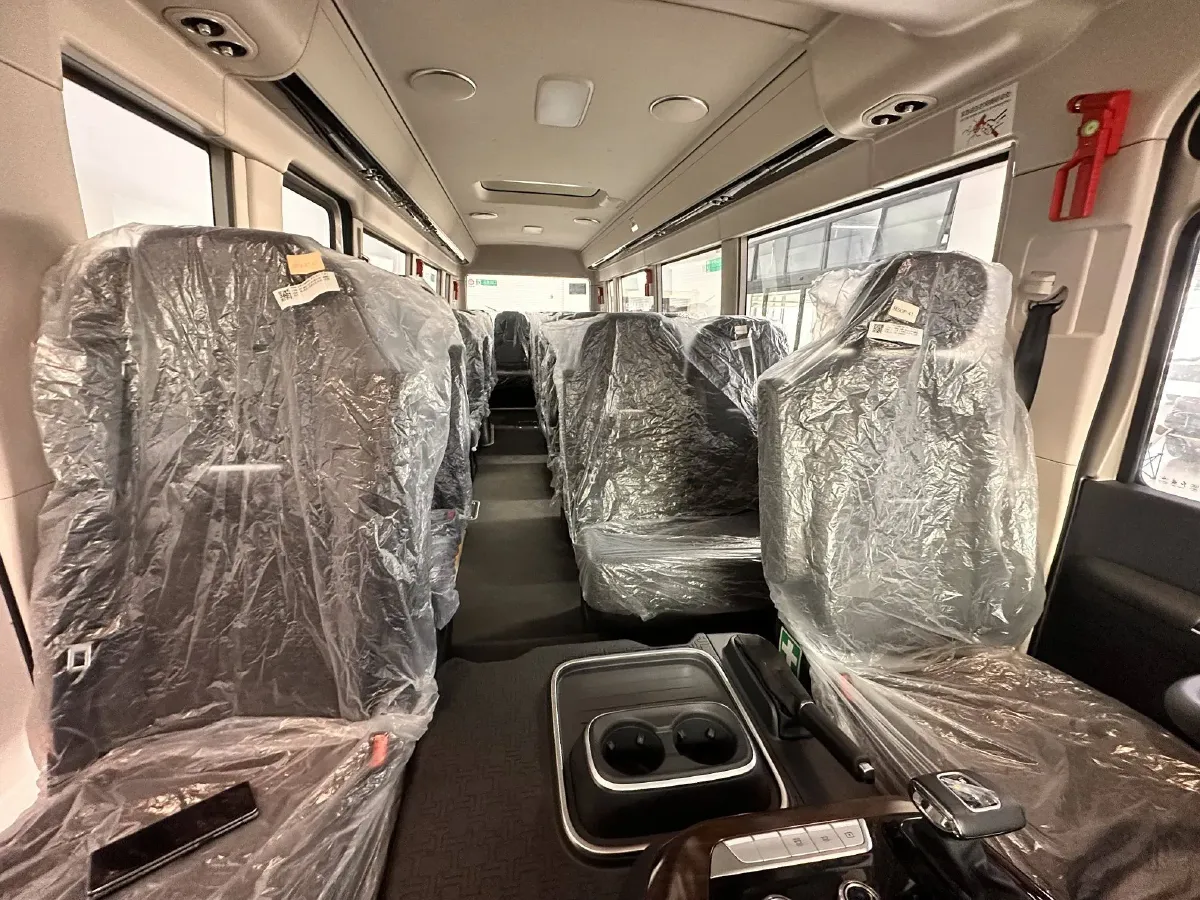 2024 HongQi GuoYue 8AT,autocango,china used car exporter,china ev exporter,chinese used car exporter,chinese used ev exporter