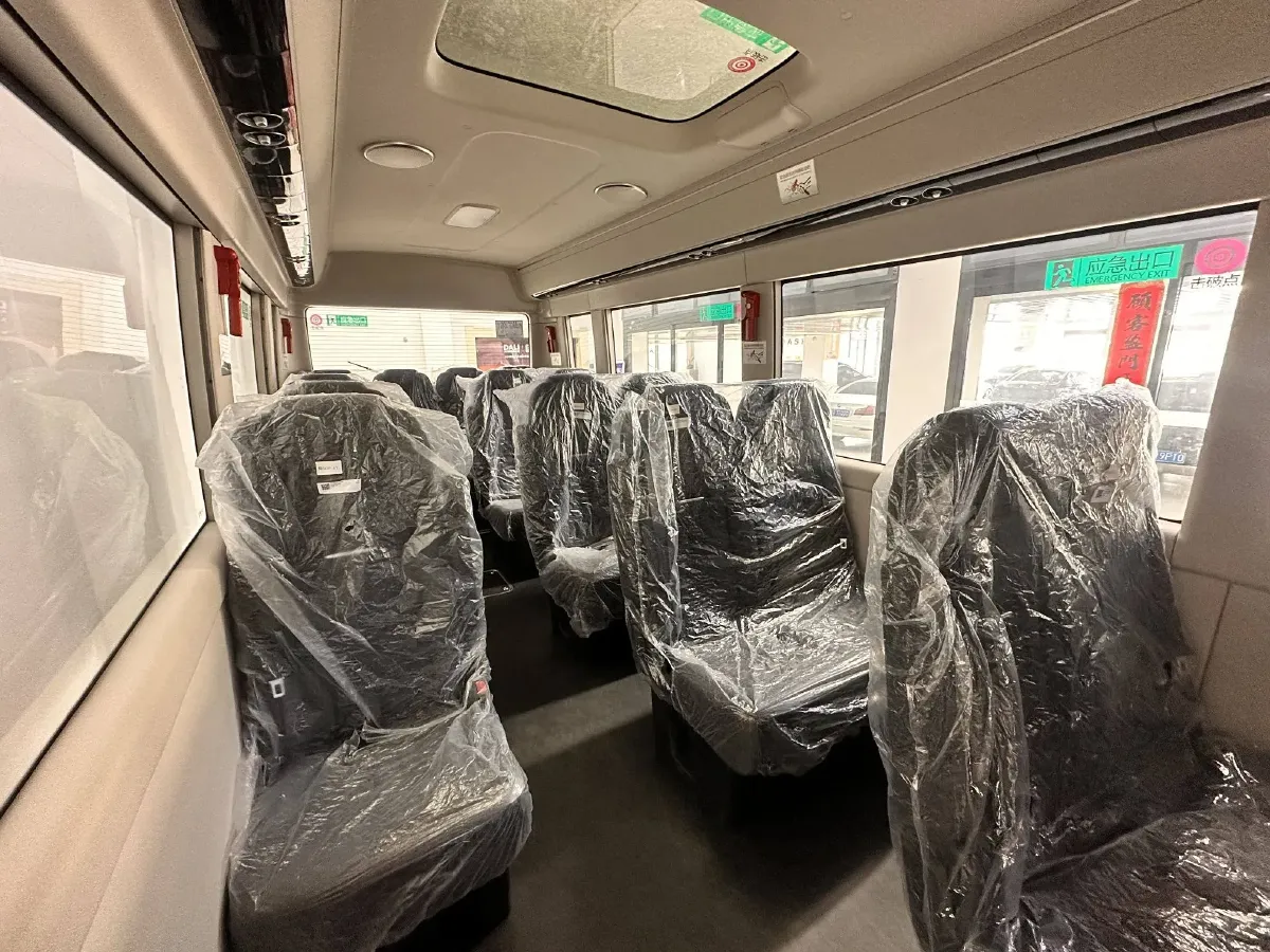 2024 HongQi GuoYue 8AT,autocango,china used car exporter,china ev exporter,chinese used car exporter,chinese used ev exporter