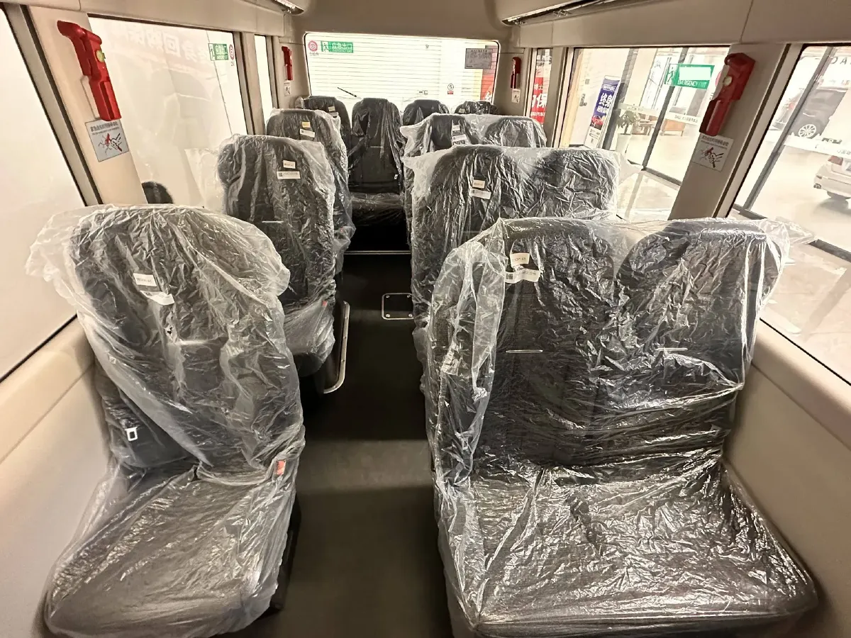 2024 HongQi GuoYue 8AT,autocango,china used car exporter,china ev exporter,chinese used car exporter,chinese used ev exporter