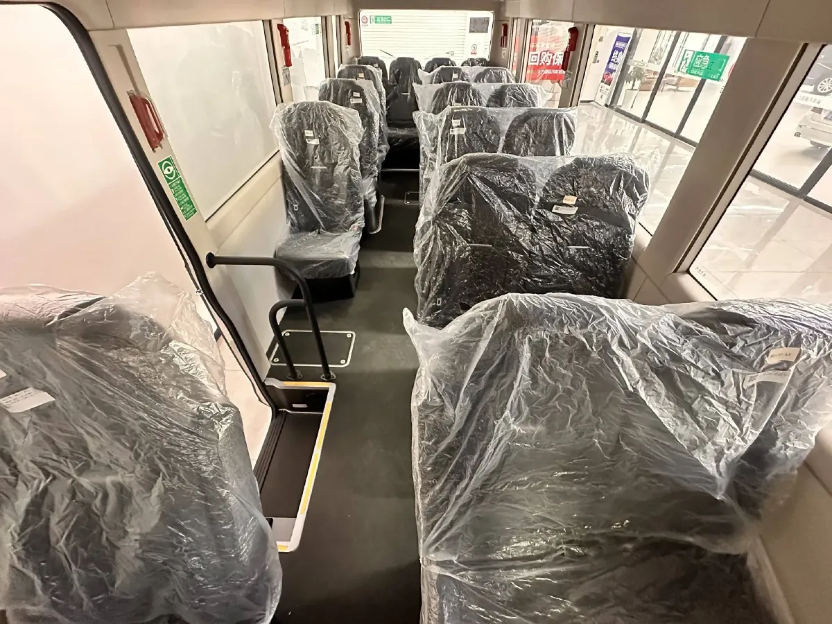 2024 HongQi GuoYue 8AT,autocango,china used car exporter,china ev exporter,chinese used car exporter,chinese used ev exporter