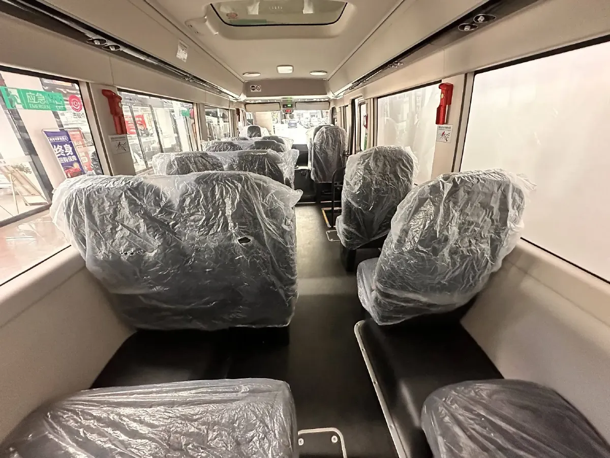 2024 HongQi GuoYue 8AT,autocango,china used car exporter,china ev exporter,chinese used car exporter,chinese used ev exporter