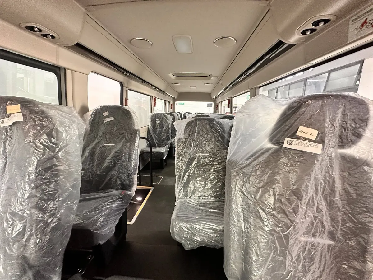 2024 HongQi GuoYue 8AT,autocango,china used car exporter,china ev exporter,chinese used car exporter,chinese used ev exporter