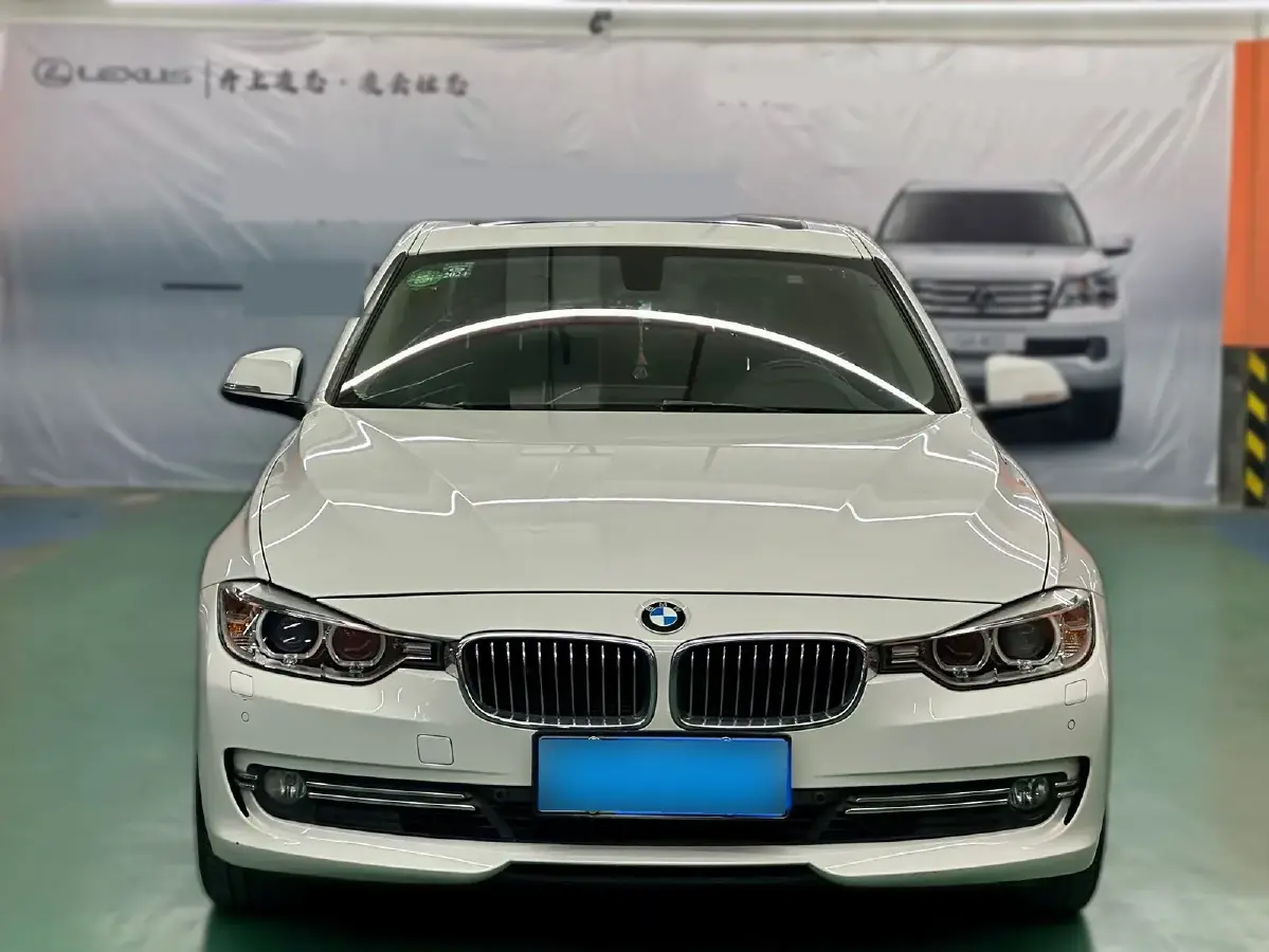 2013 BMW 3 Series 2.0T 184HP L4 8AT