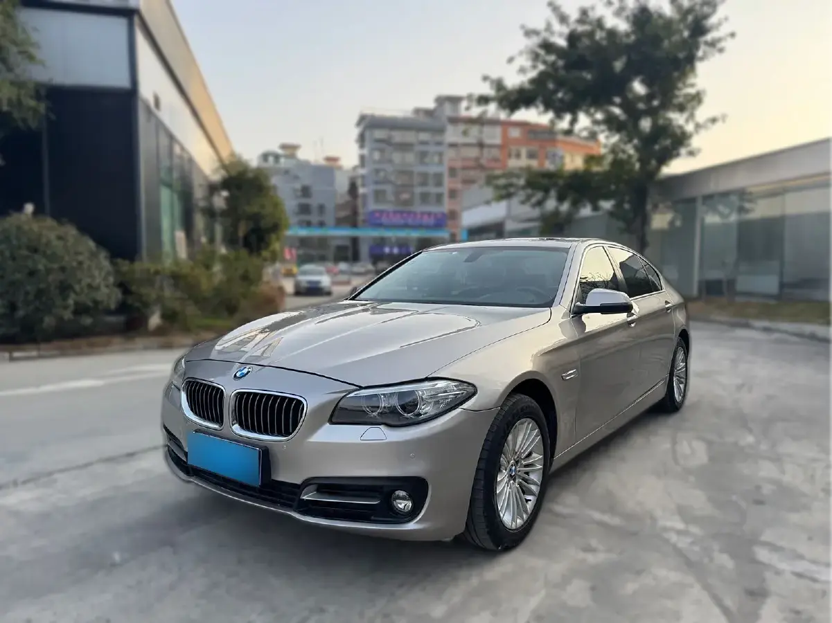 2013 BMW 5 Series 2.0T 218HP L4 8AT