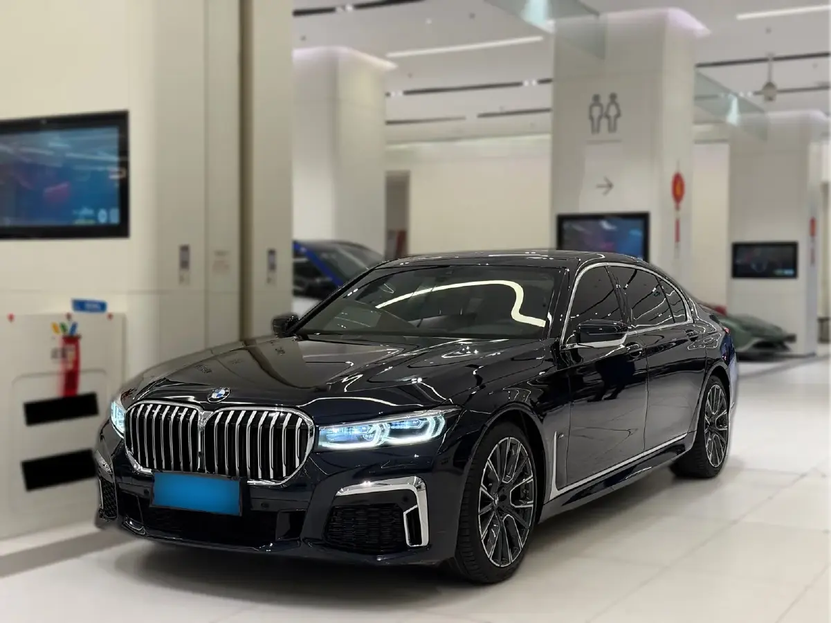 2019 BMW 7 Series 3.0T 340HP L6 8AT
