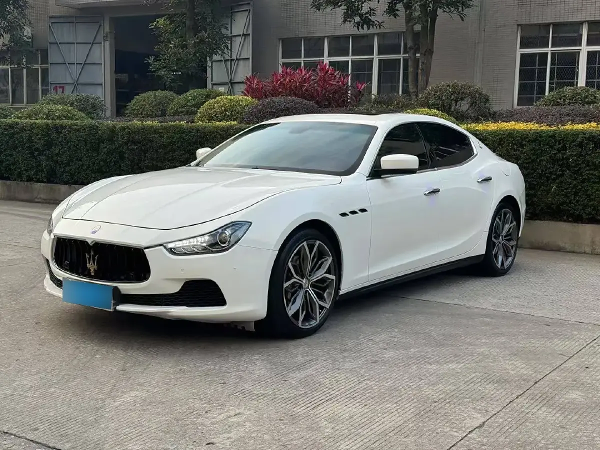 2017 Maserati Ghibli 3.0T 350HP V6 8AT