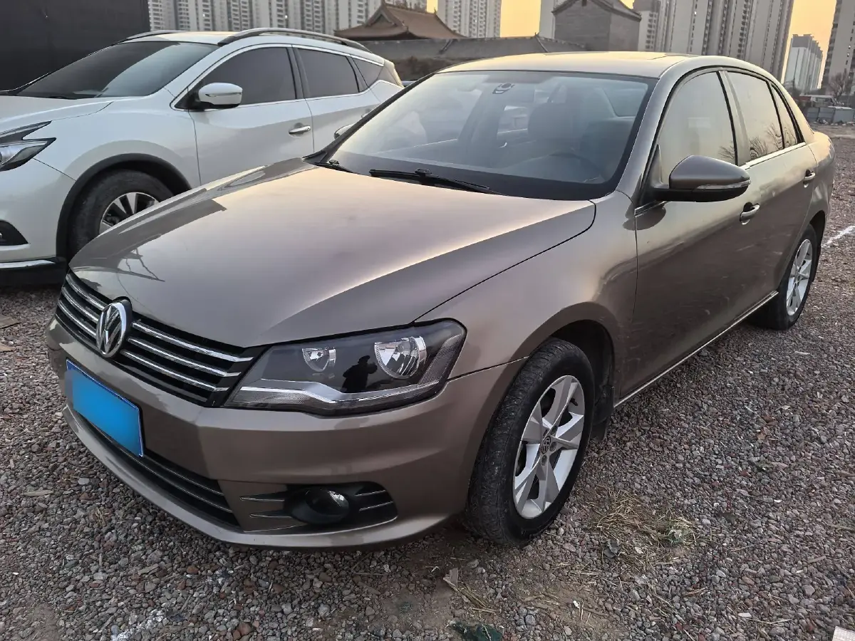 2015 Volkswagen Bora 1.6L 105HP L4 6AT