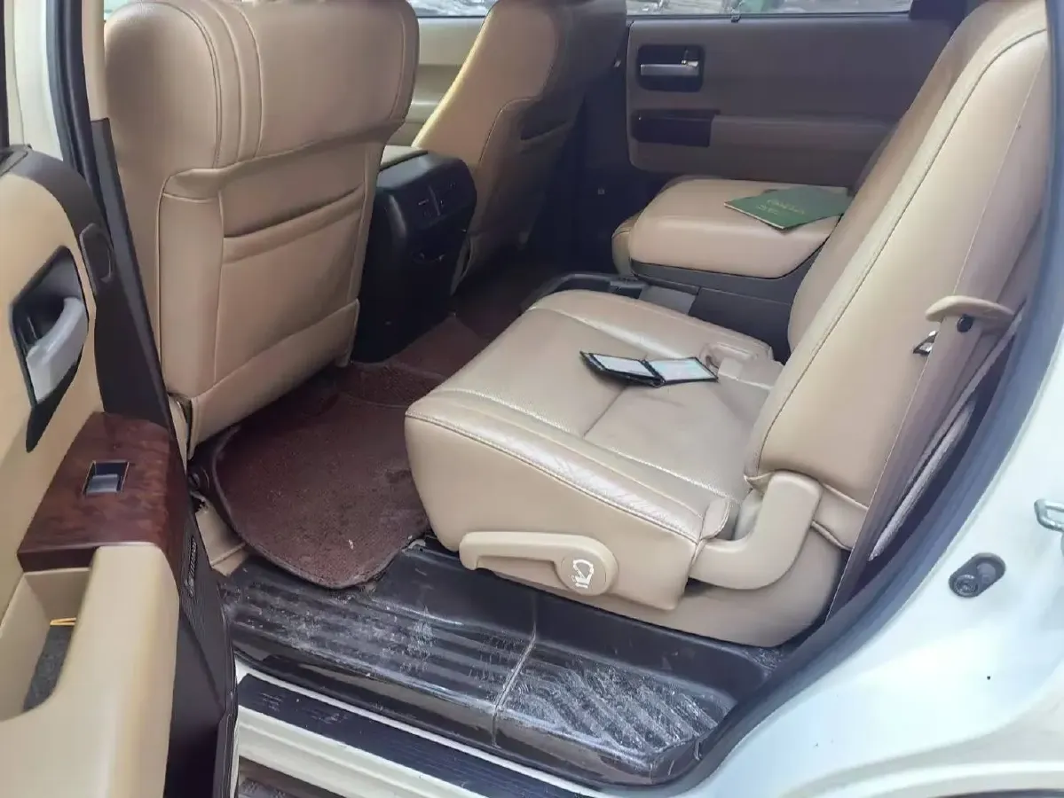 2010 Toyota Sequoia 5.7L 386HP V8 6AT,autocango,china used car exporter,china ev exporter,chinese used car exporter,chinese used ev exporter