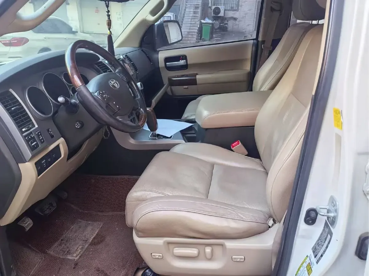 2010 Toyota Sequoia 5.7L 386HP V8 6AT,autocango,china used car exporter,china ev exporter,chinese used car exporter,chinese used ev exporter
