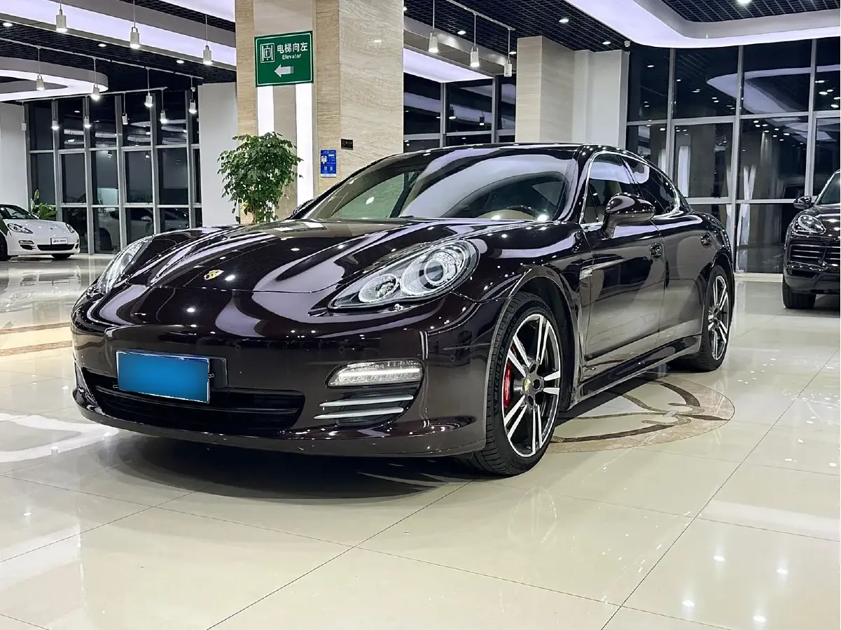 2010 Porsche Panamera 3.6L 300HP V6 7DCT