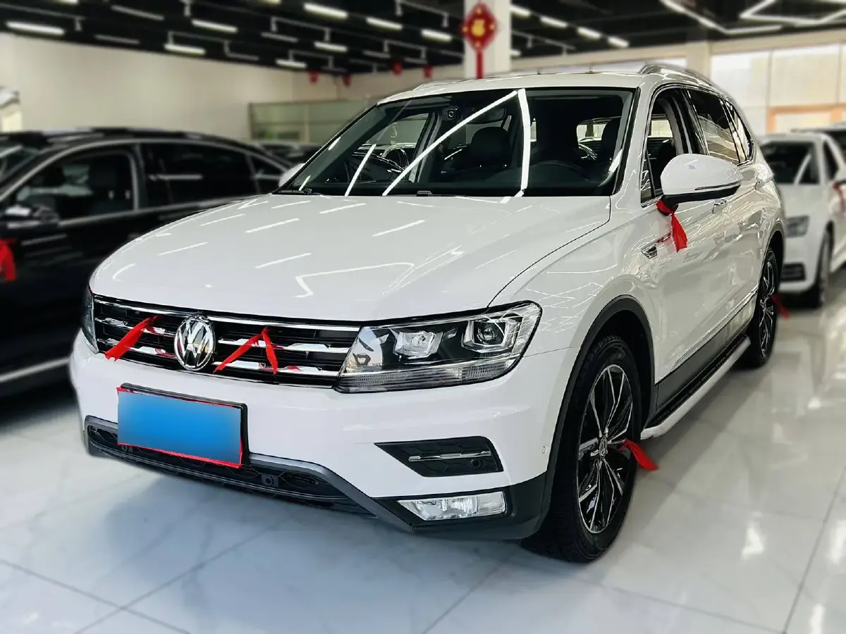 2020 Volkswagen Tiguan L 2.0T 186HP L4 7DCT