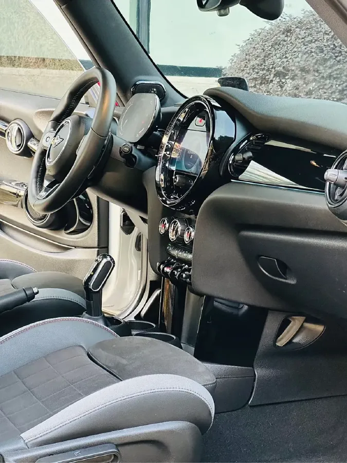 2022 MINI JCW 2.0T 231HP L4 8AT,autocango,china used car exporter,china ev exporter,chinese used car exporter,chinese used ev exporter